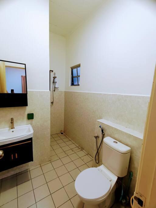Tenang Retreat Holiday Home 3Bedroom 3Bath 2Parking Kajang Dış mekan fotoğraf
