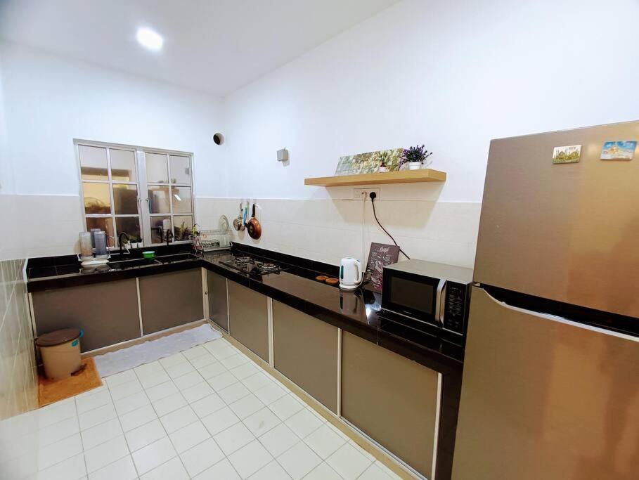 Tenang Retreat Holiday Home 3Bedroom 3Bath 2Parking Kajang Dış mekan fotoğraf